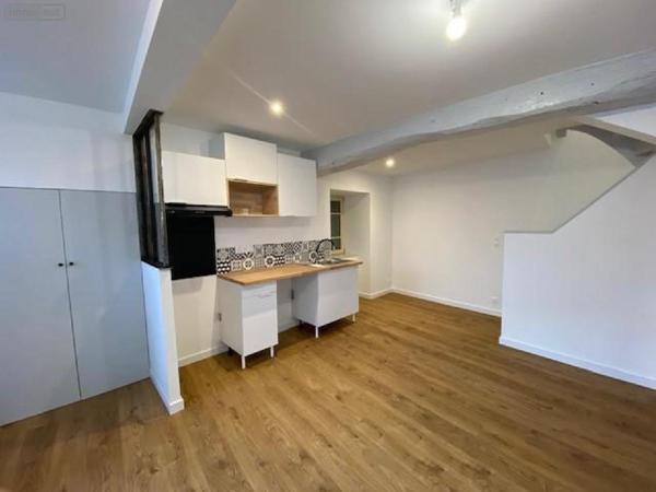 Maison à louer à Tinténiac en Ille-et-Vilaine (35190), ref : 105/1939