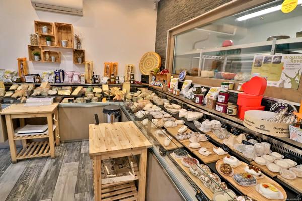 Magasin métiers de bouche - Centre commercial - Parkings