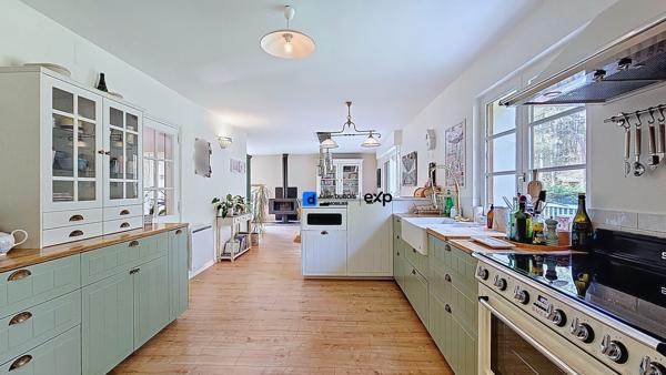 Élégante villa rénovée avec vue sur les pins