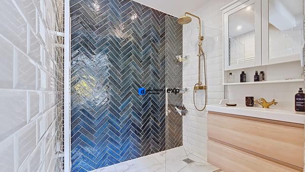 Élégante villa rénovée avec vue sur les pins