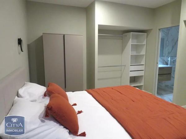 Appartement à louer 2 pièces 58.9m²