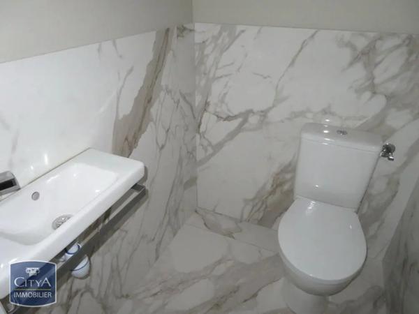 Appartement à louer 2 pièces 58.9m²