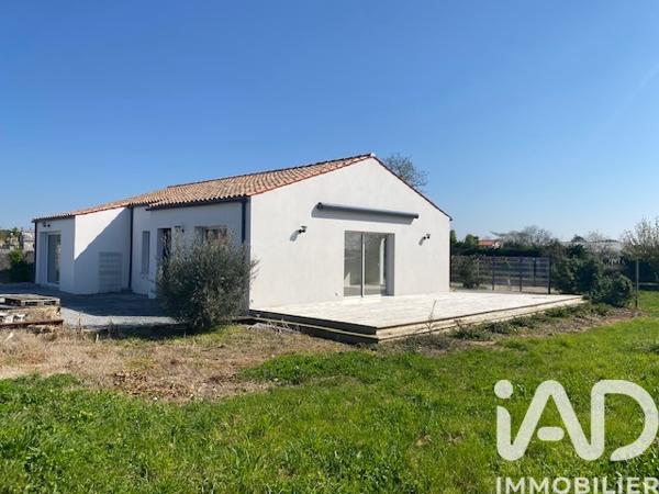 Maison à vendre 5 pièces 108 m² Champagné-les-Marais