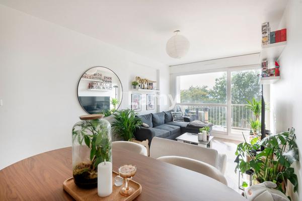 Superbe vue pour ce 2 pièces de 47 m² avec balcon et parking