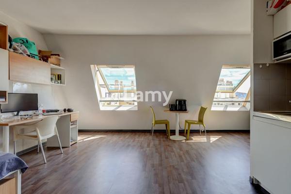 Facs de la timone studio avec parking lmnp