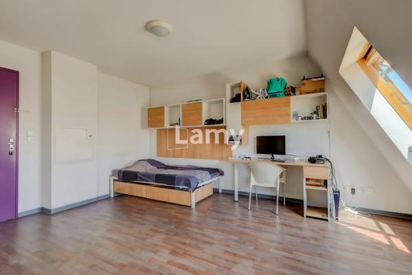 Facs de la timone studio avec parking lmnp
