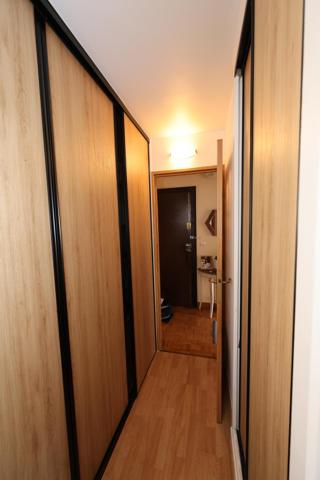 Croix-Blanche : Beau 3 pièces de 63 m² + balcon , cave et parking privé