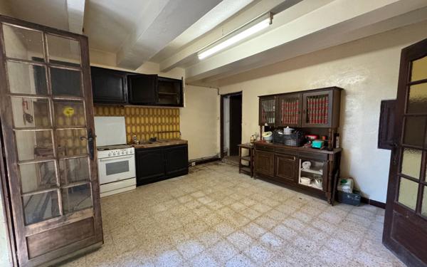 Maison à vendre    5 pièces •  Carpentras