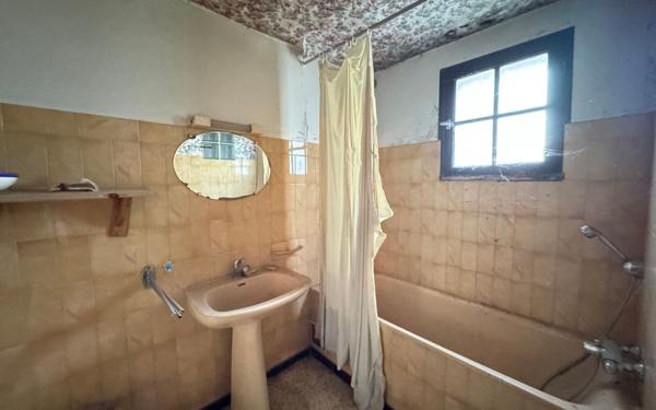 Maison à vendre    5 pièces •  Carpentras