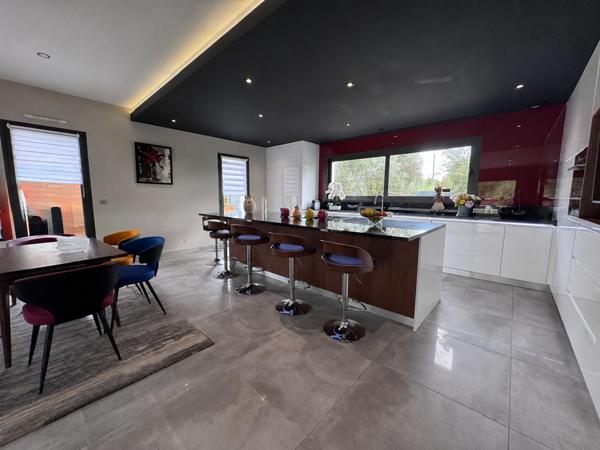 Maison 6 pièce(s) 4 chambre(s) 178 m²