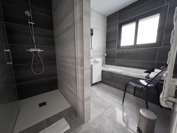 Maison 6 pièce(s) 4 chambre(s) 178 m²