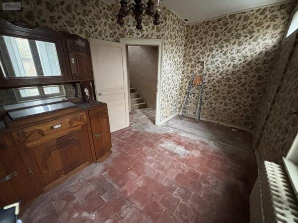 Maison à vendre à Bessé-sur-Braye dans la Sarthe (72310), ref : 101/1931