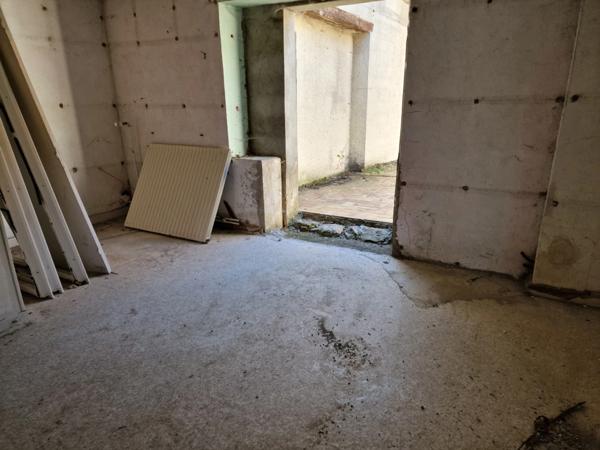 Dpt Vosges (88), à vendre proche CHÂTENOIS / GIRONCOURT / VITTEL - MAISON T6 duplex avec TERRASSE à rénover