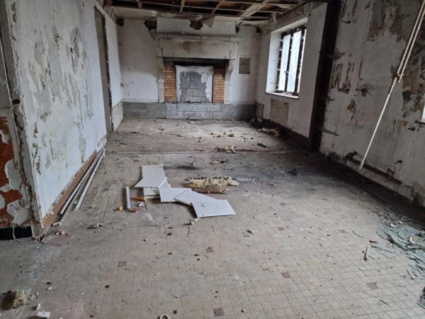 Dpt Vosges (88), à vendre proche CHÂTENOIS / GIRONCOURT / VITTEL - MAISON T6 duplex avec TERRASSE à rénover