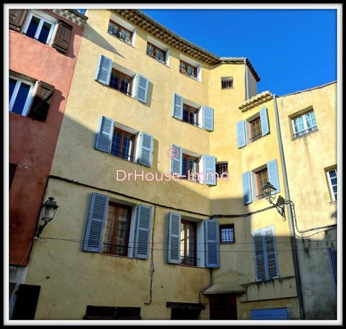 Immeuble à vendre 16 pièces de 384 m²