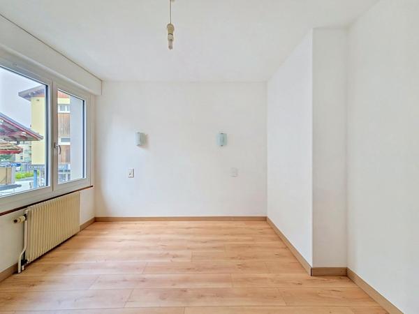 Appartement
         2 pièces
        - 39 m² 155 000 € *