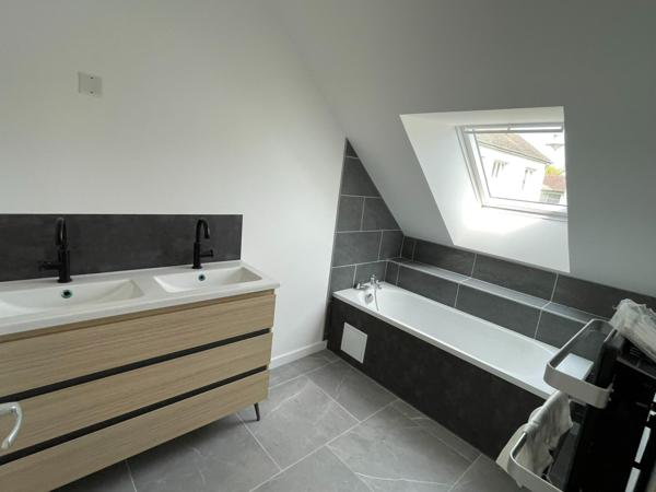 Maison à MALICORNE-SUR-SARTHE, 72270 - 5 pièces 113m²