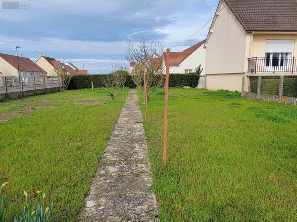 Terrain à Batir à vendre à Châteaudun dans l'Eure-et-Loir (28200), ref : RC/706