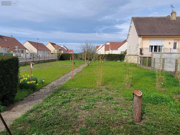 Terrain à Batir à vendre à Châteaudun dans l'Eure-et-Loir (28200), ref : RC/706