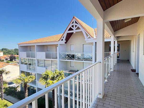 APPARTEMENT à VAUX SUR MER