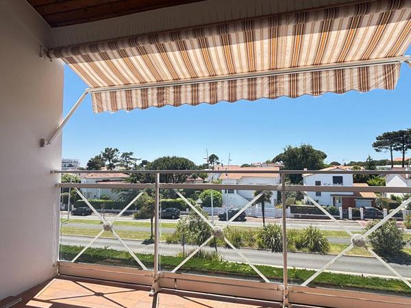 APPARTEMENT à VAUX SUR MER