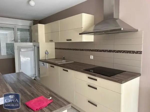 Maison à louer 4 pièces 80.2m² Saint-Denis-lès-Bourg (01000)