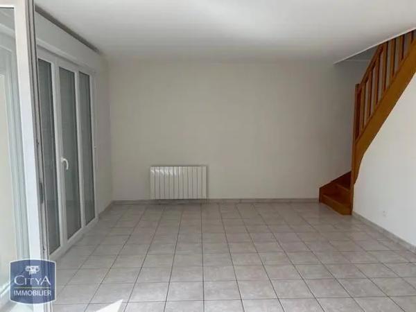 Maison à louer 4 pièces 80.2m² Saint-Denis-lès-Bourg (01000)