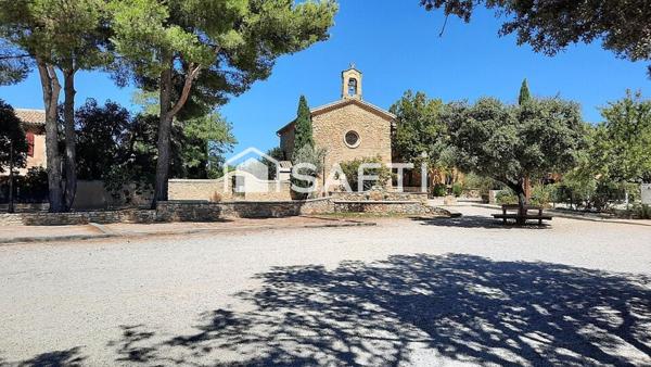 Maison de Village avec deux grandes chambres située dans le quartier prisé les Bonfillons à restaurer pour une vie au calme à 10 minutes d'Aix en Provence.
