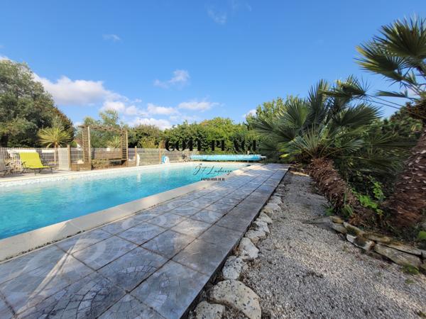 Saint-Sulpice-de-Royan (17200) Saint-Sulpice-De-Royan : maison 5 pièces - piscine + studio avec terrain arboré - PRIX DE VENTE HAI 420 000€