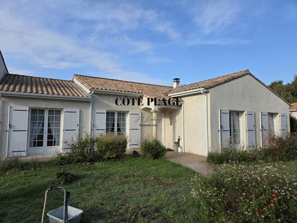 Saint-Sulpice-de-Royan (17200) Saint-Sulpice-De-Royan : maison 5 pièces - piscine + studio avec terrain arboré - PRIX DE VENTE HAI 420 000€