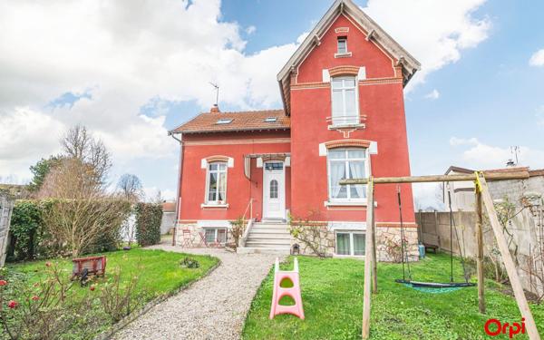 Maison à vendre    6 pièces • 176 m2 Saint-Brice-Courcelles