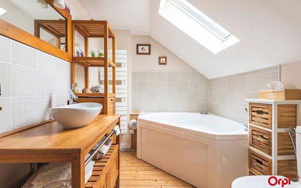 Maison à vendre    6 pièces • 176 m2 Saint-Brice-Courcelles