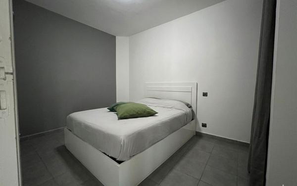 Appartement à louer    2 pièces •  Nîmes