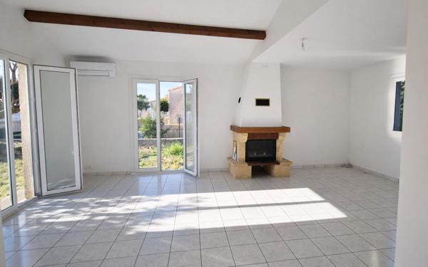 Maison à louer    4 pièces •  Mèze