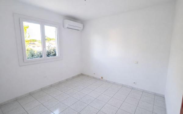 Maison à louer    4 pièces •  Mèze