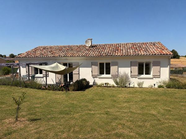 Maison de plain-pied de 2008 avec jardin clos de 1032 m2