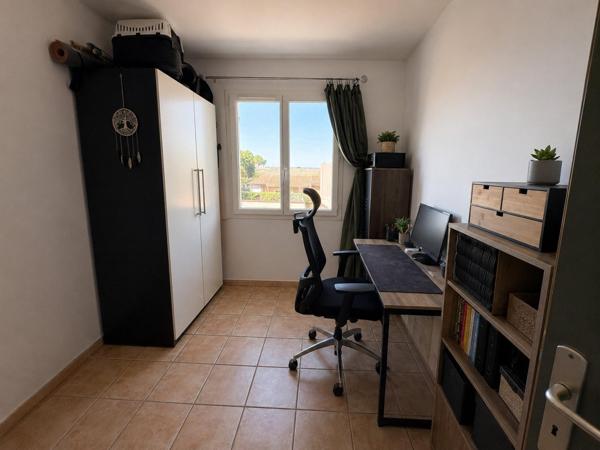 Maison de plain-pied de 2008 avec jardin clos de 1032 m2