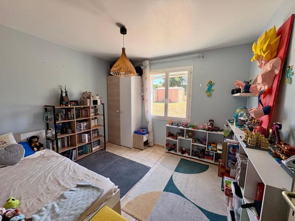 Maison de plain-pied de 2008 avec jardin clos de 1032 m2