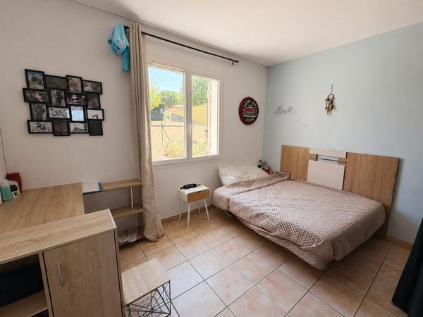 Maison de plain-pied de 2008 avec jardin clos de 1032 m2