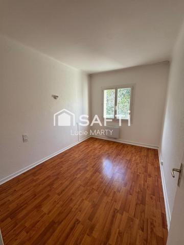 Immeuble 7 appartements avec balcon et cave,