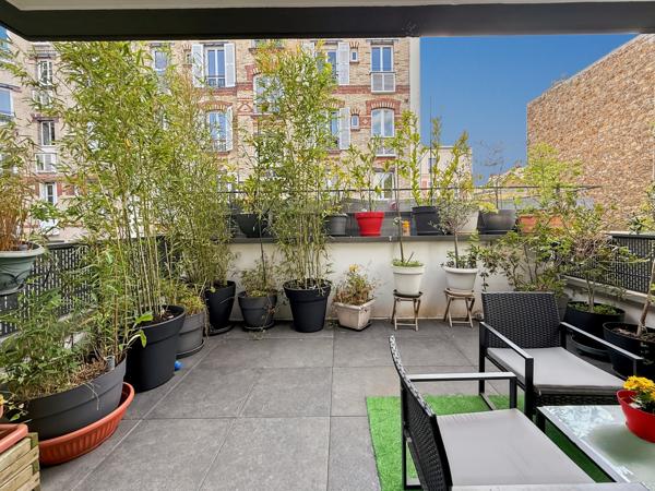 Appartement
         3 pièces
        - 61 m² 475 000 € *