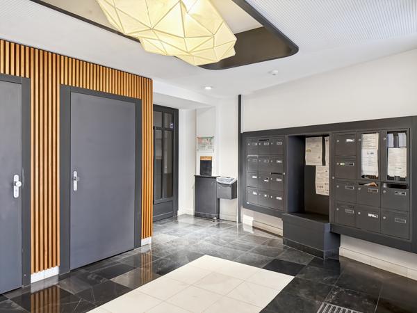 Appartement
         3 pièces
        - 61 m² 475 000 € *