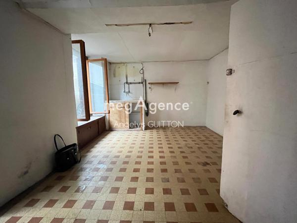 Maison à BEAUMONT-SUR-SARTHE, 72170 - 3 pièces 32m²