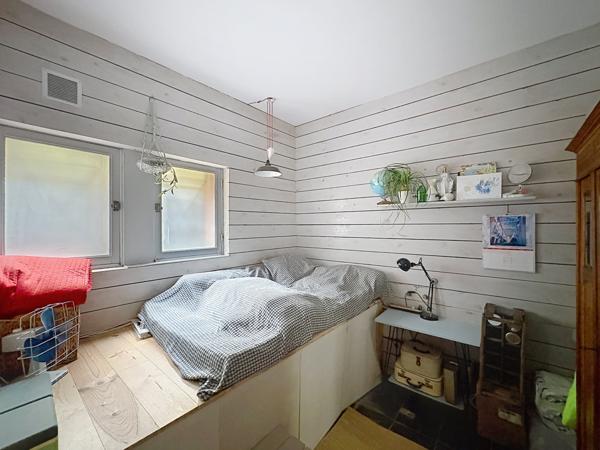 Montpellier (34000) Montpellier Arceaux. Appartement en rez-de-jardin privatif avec 3 chambres & parking privé.