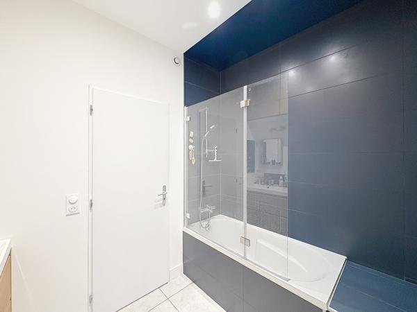 Montpellier (34000) Montpellier Arceaux. Appartement en rez-de-jardin privatif avec 3 chambres & parking privé.