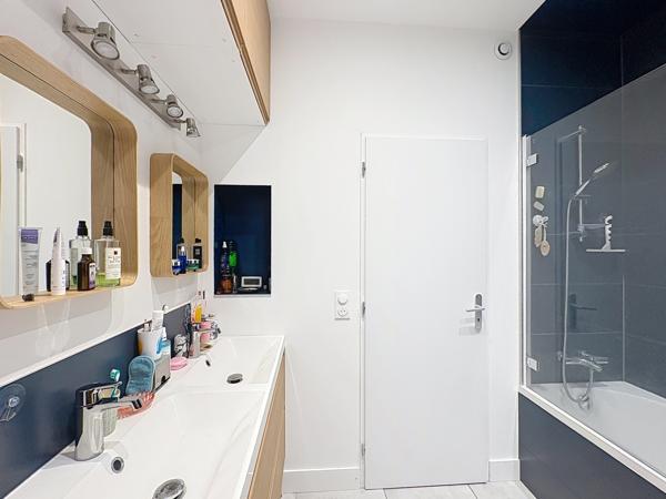 Montpellier (34000) Montpellier Arceaux. Appartement en rez-de-jardin privatif avec 3 chambres & parking privé.