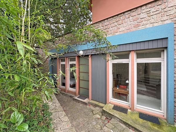 Montpellier (34000) Montpellier Arceaux. Appartement en rez-de-jardin privatif avec 3 chambres & parking privé.