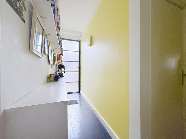 Montpellier (34000) Montpellier Arceaux. Appartement en rez-de-jardin privatif avec 3 chambres & parking privé.