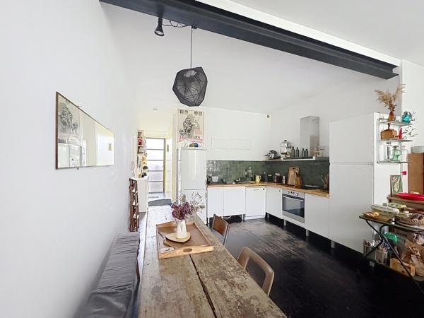 Montpellier (34000) Montpellier Arceaux. Appartement en rez-de-jardin privatif avec 3 chambres & parking privé.