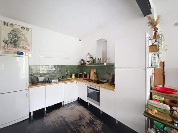 Montpellier (34000) Montpellier Arceaux. Appartement en rez-de-jardin privatif avec 3 chambres & parking privé.